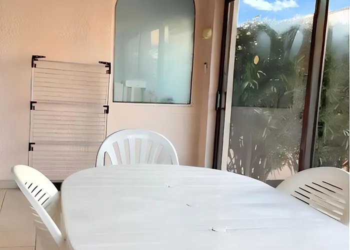 Casa de Férias Maison Charmante à Saint-cyprien Avec Jardin Et Terrasse *